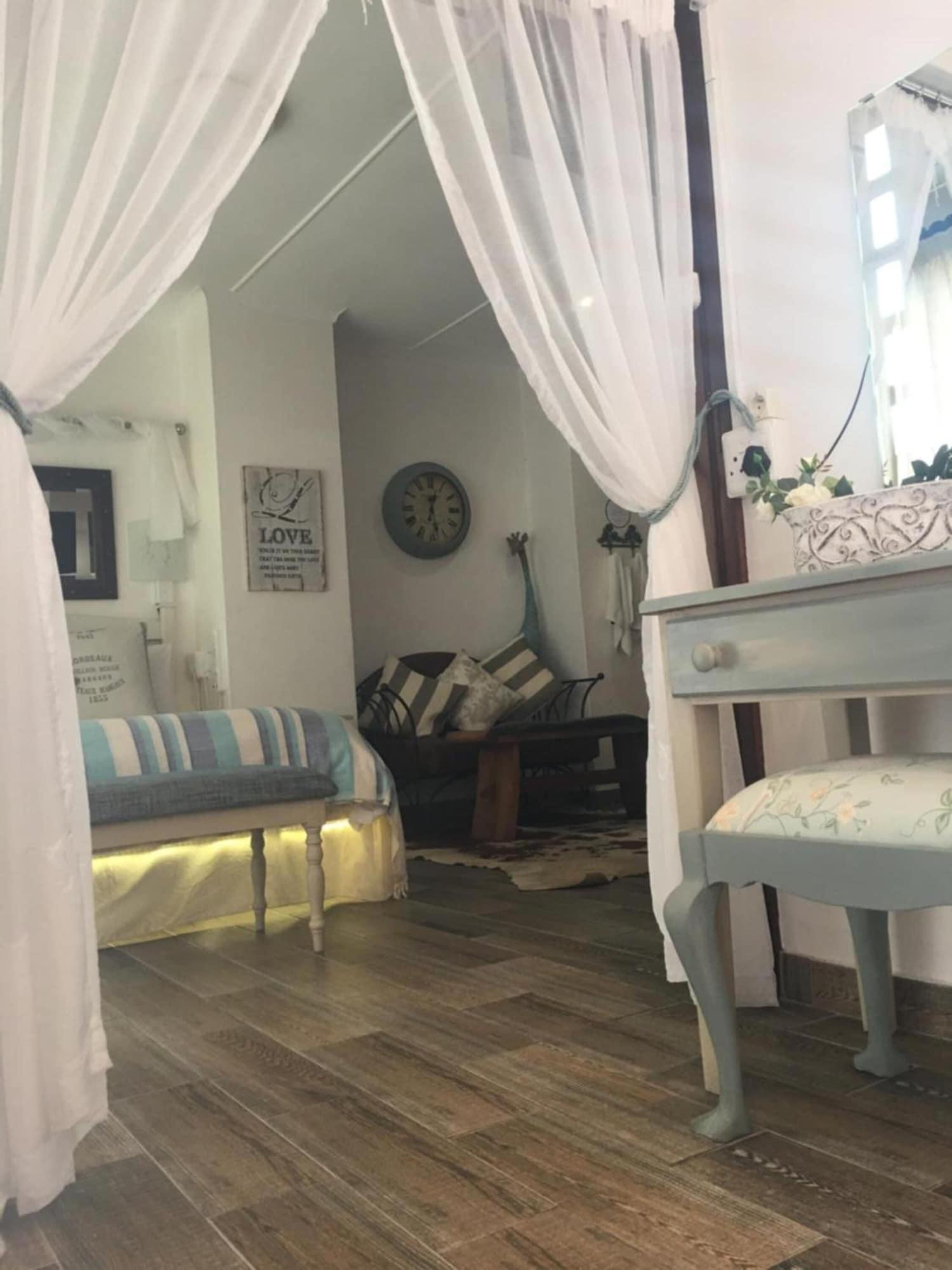 ג'ורג' French Lodge International מראה חיצוני תמונה