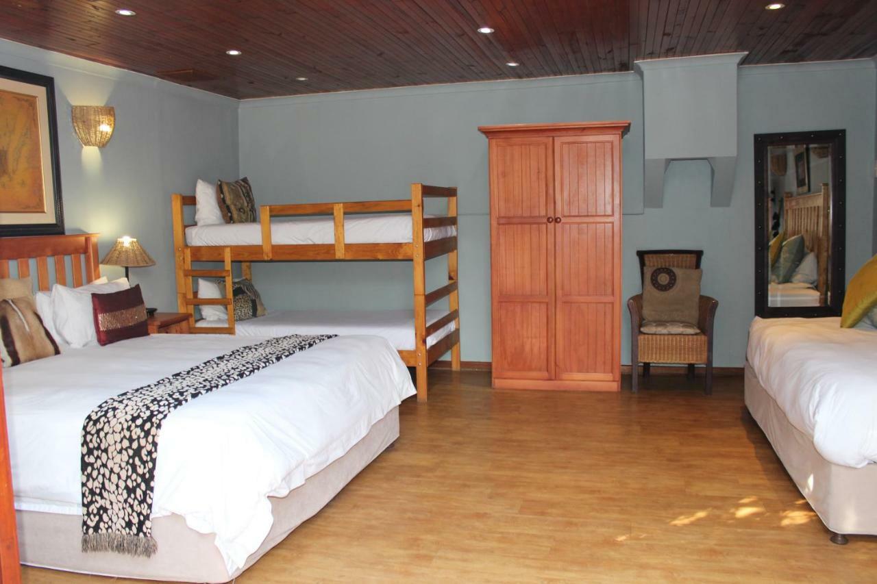 ג'ורג' French Lodge International מראה חיצוני תמונה